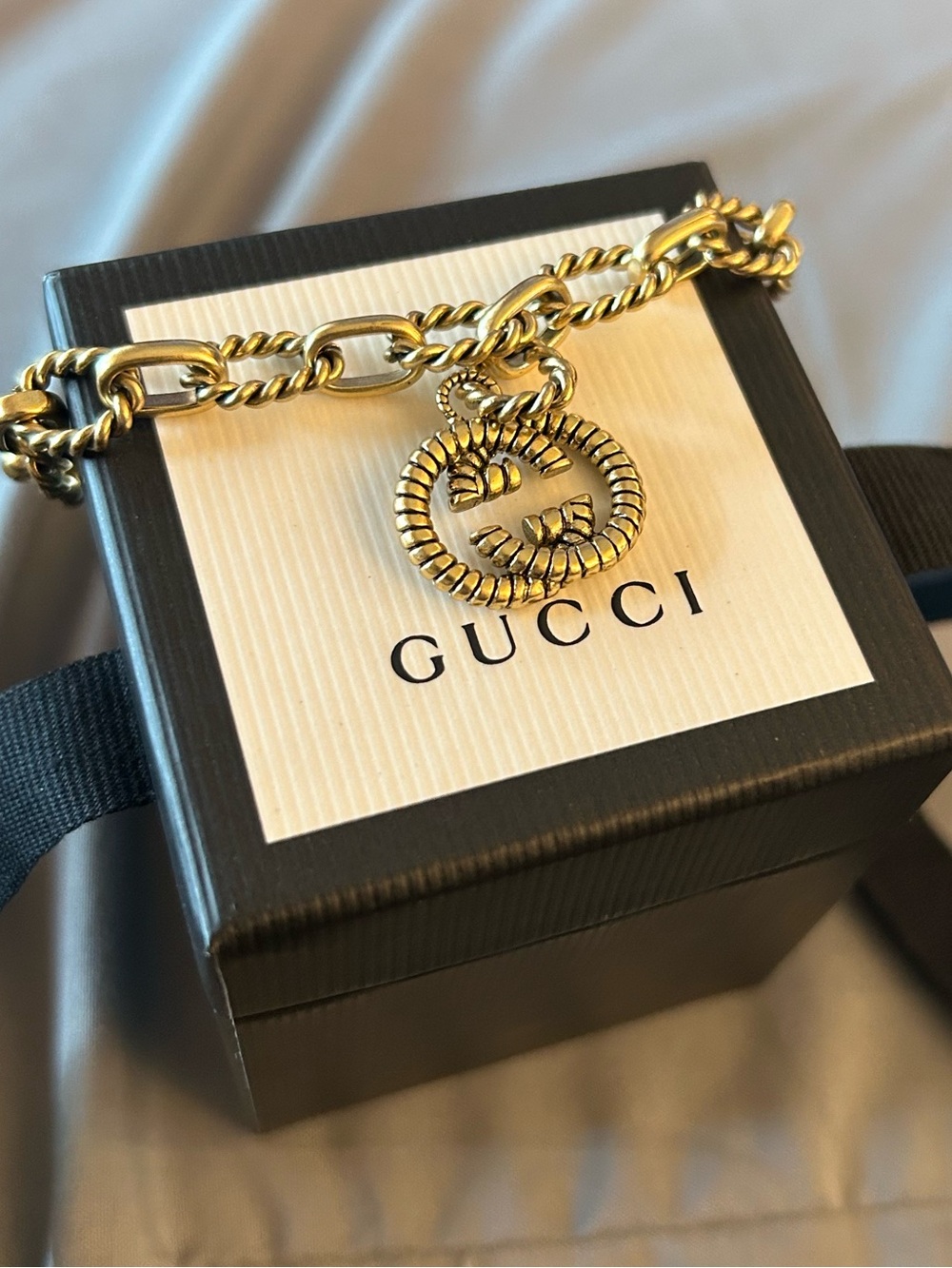 Gucci Interlocking Rope "GG" Bracelet - Picture 7 of 10